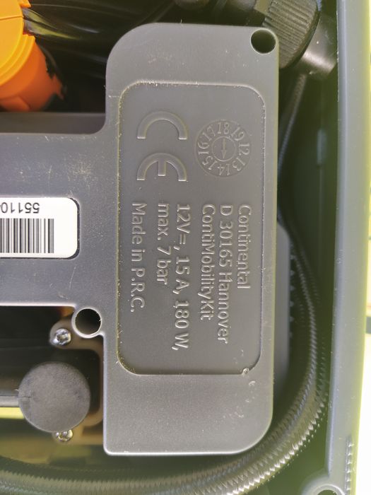 Compresor auto umflat roti original Continental 12V 15A 180W