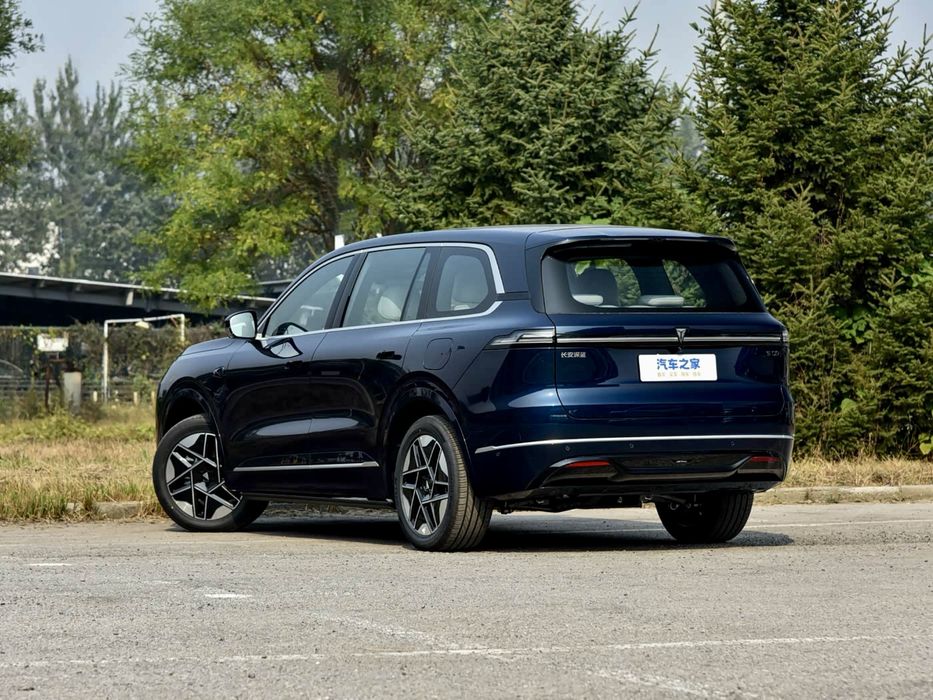 Deepal S09 Внедорожник в наличии 6 местный 2 моторный