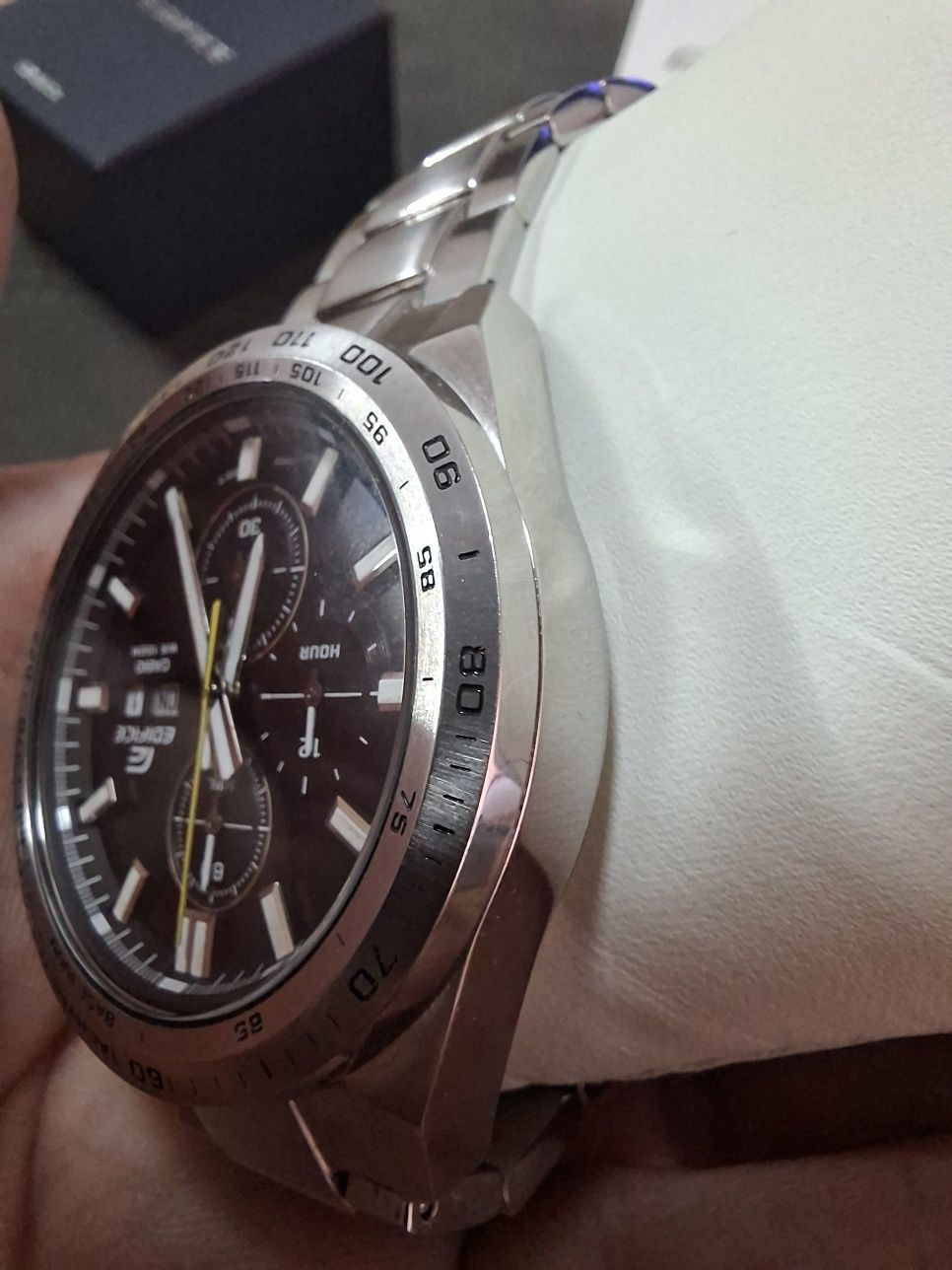 Casio edifice EFR-574D-1AVUEF