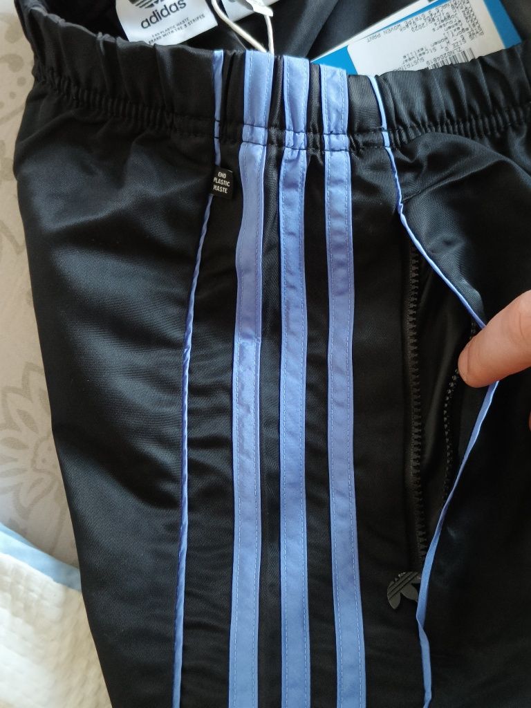 Pantaloni femei Adidas Originals măsura M