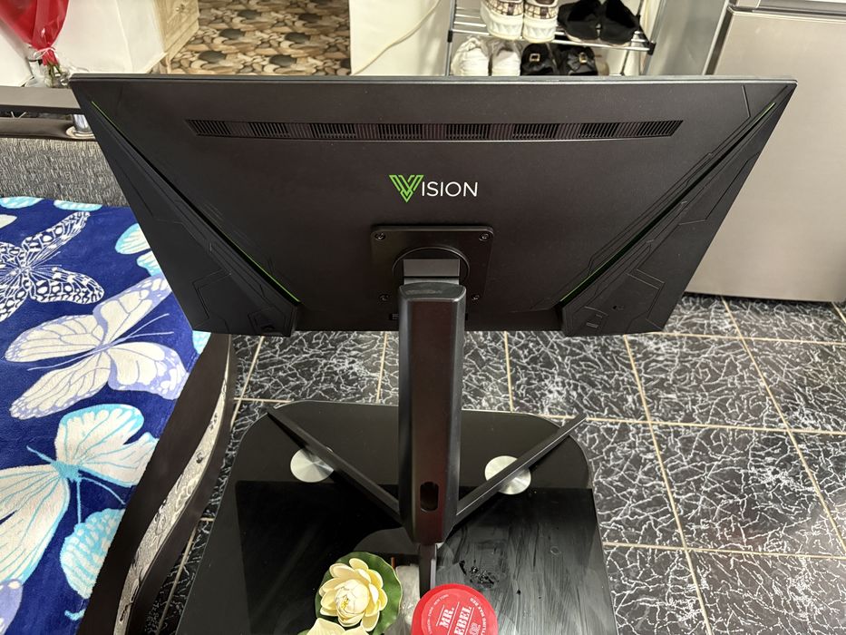 Vand monitor Tesla 165hz 27inch 0,3 ms