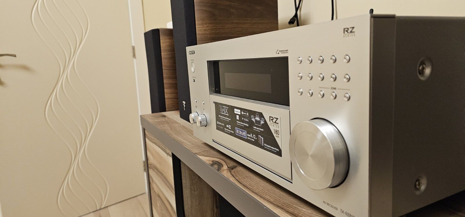 A/V receiver Onkyo TX-RZ810 7.2 channel 4K network