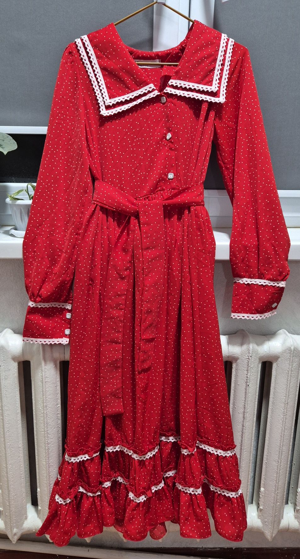 Нарядное платье продам