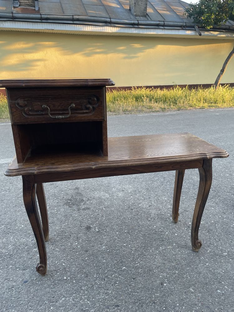 Masa vintage din lemn masiv