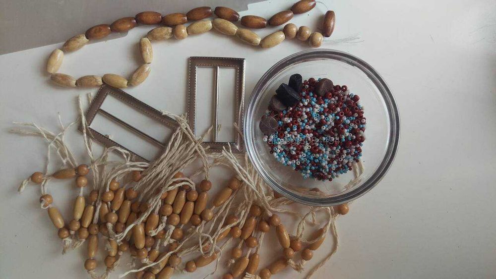 Мъниста, пайети, кристали и друго за ръкоделие