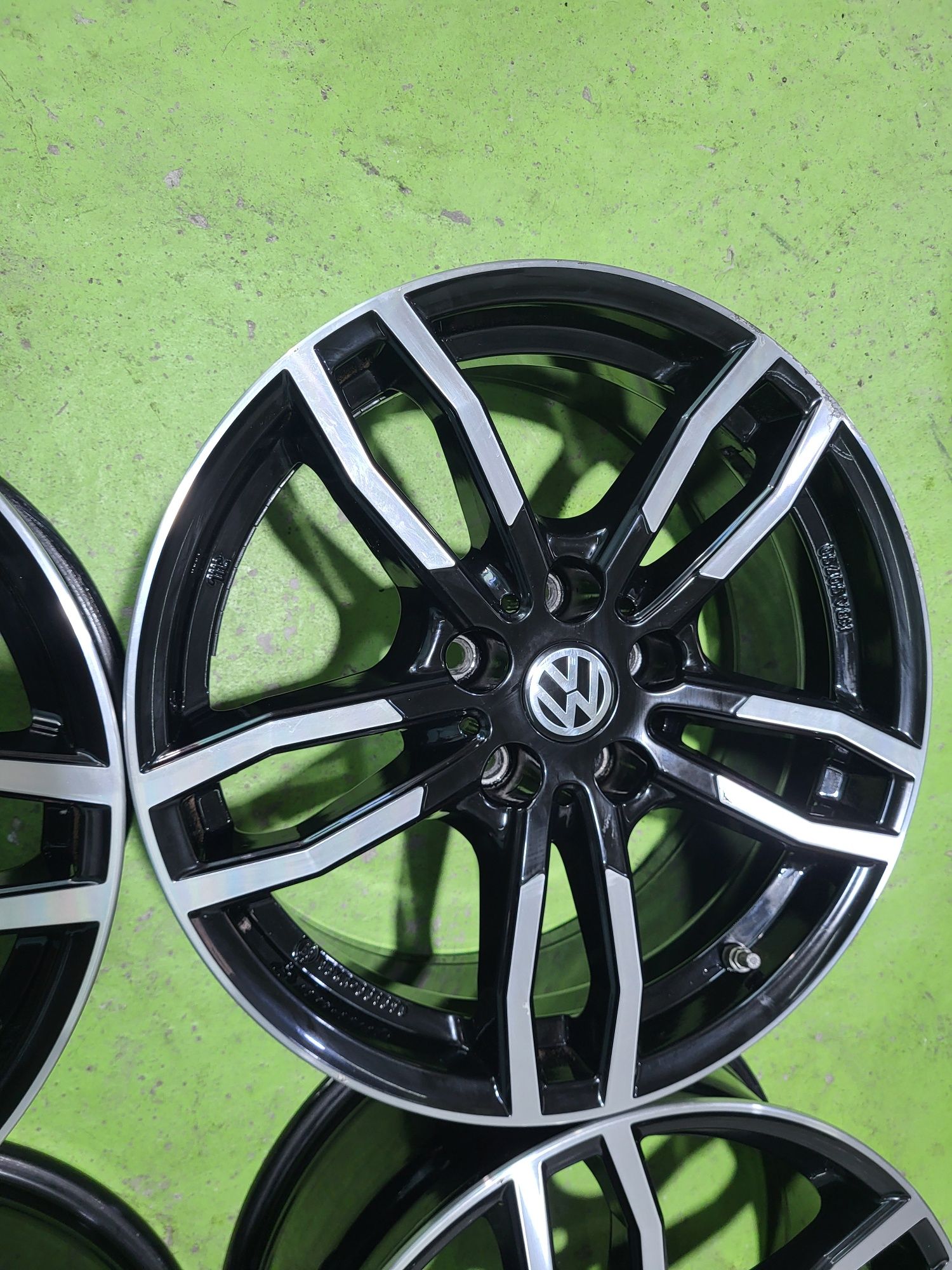 17 5x112 Vw Tiguan Passat Touran Caddy Audi A4 A5 A6 Skoda 5х112