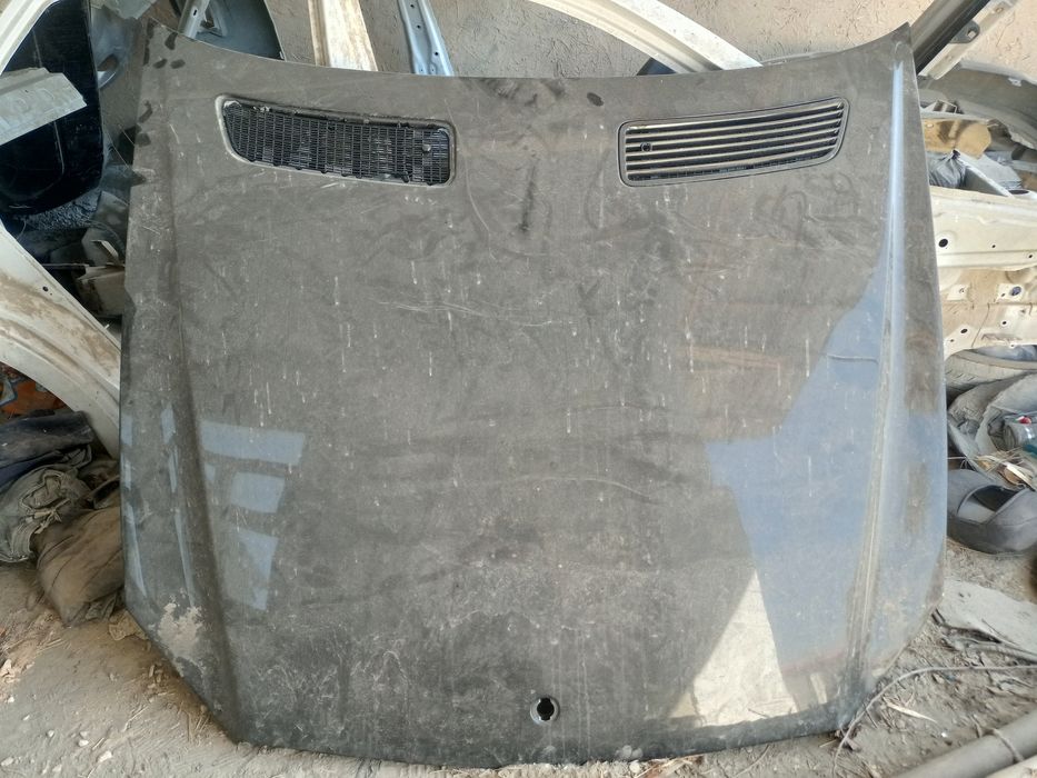 Mers 221-222 oldi orqa kapot