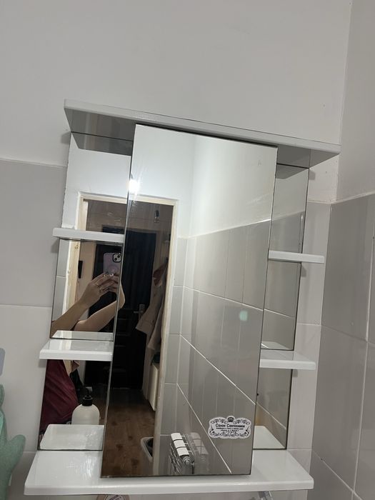Продам зеркало в ванну