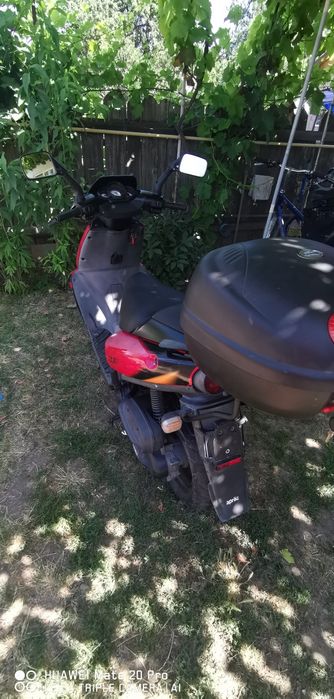 Scuter Aprilia RS
