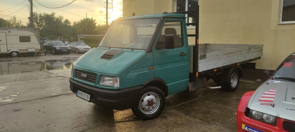 Vând Iveco daily  2.5 diesel