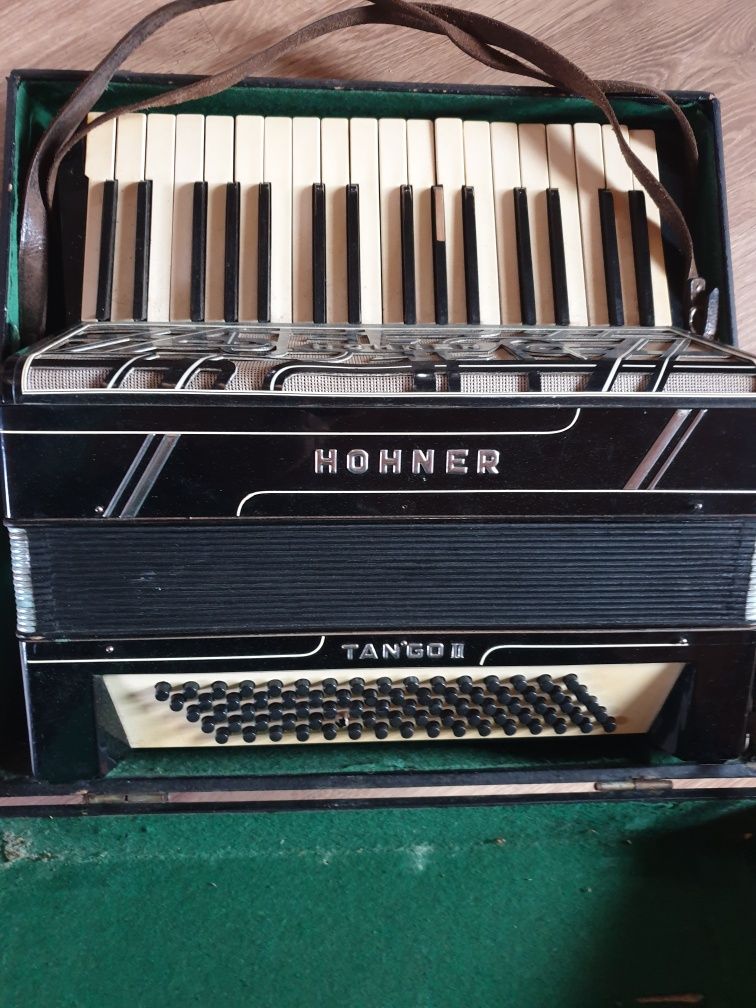 Hohner  Tango  ll