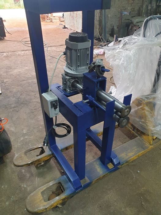 Листогиб Зиг машина