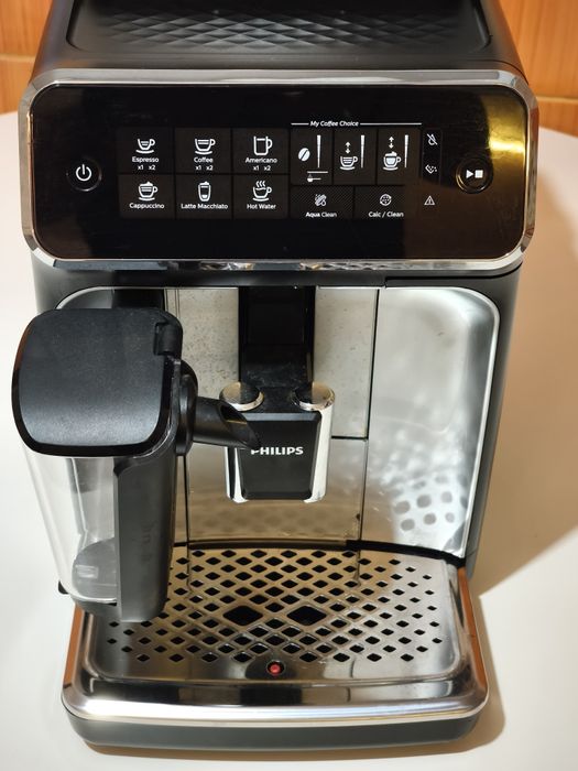 Vând espressor automat Philips EP3246/70
