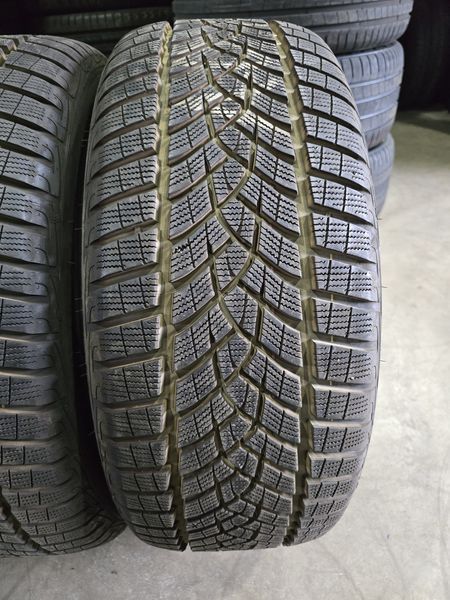295/40/20//255/45/20 GOODYEAR
