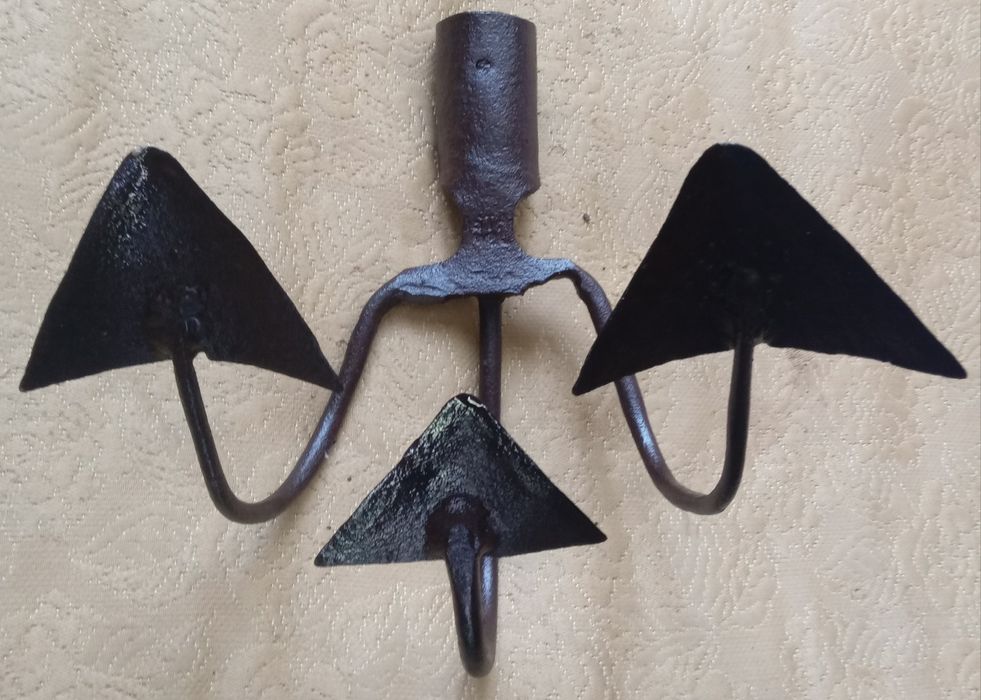 Gheara veche pentru grădinărit.