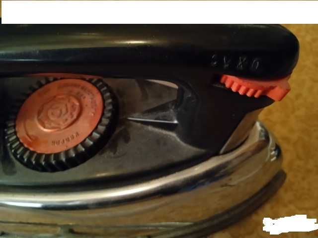 Ретро руска ютия УТАП 1000-1.8