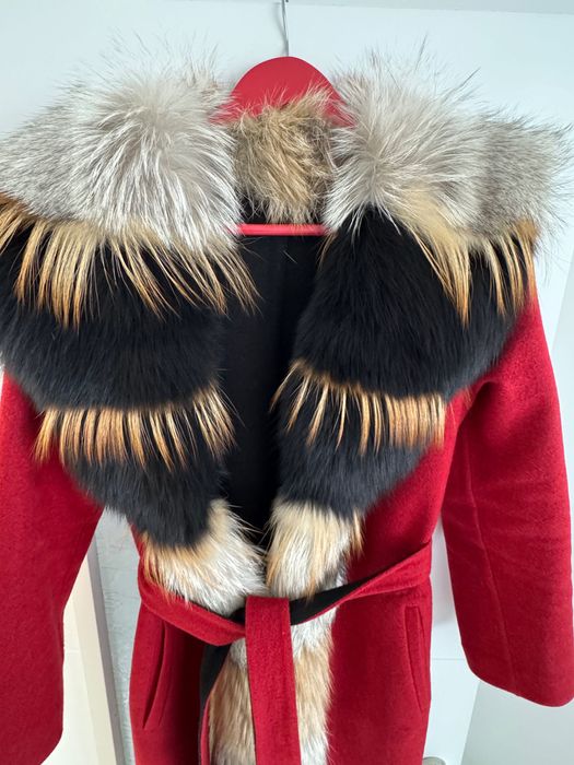 Дамско палто с косъм от лисица