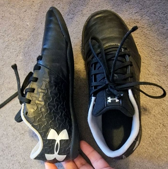 Adidasi fotbal  copii