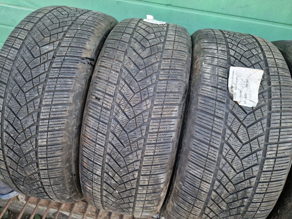 Anvelope 255/50R21 marca Goodyear, DOT 2020 ,M +S