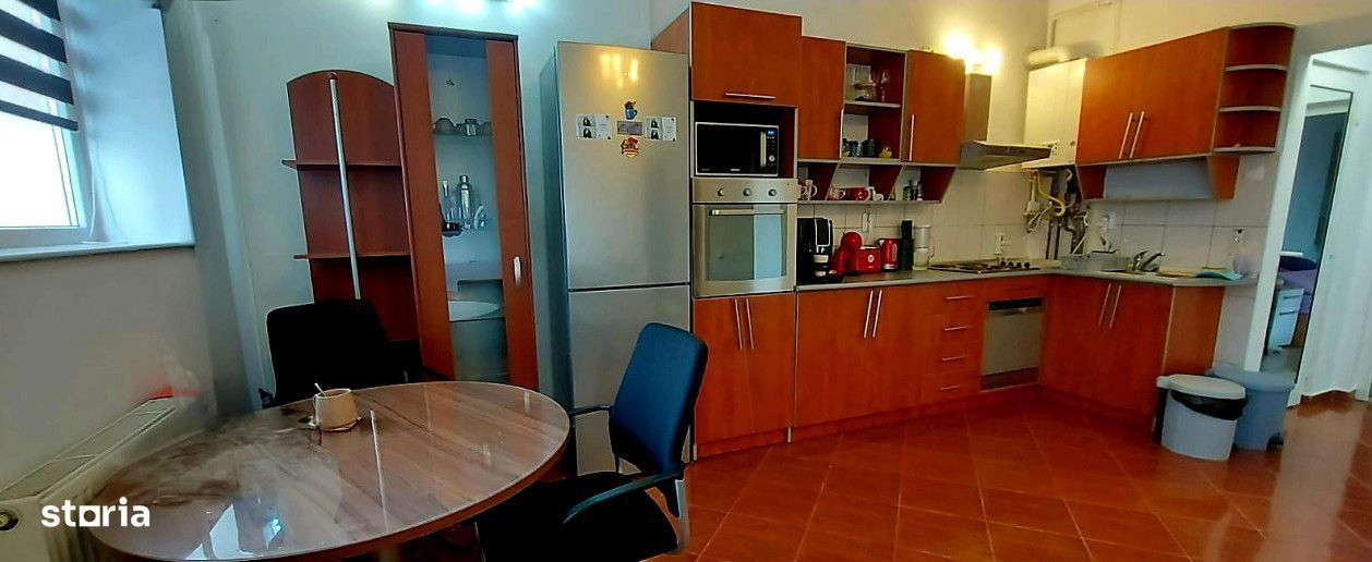 Apartament de vanzare 3 camere centru, strada Croitorilor