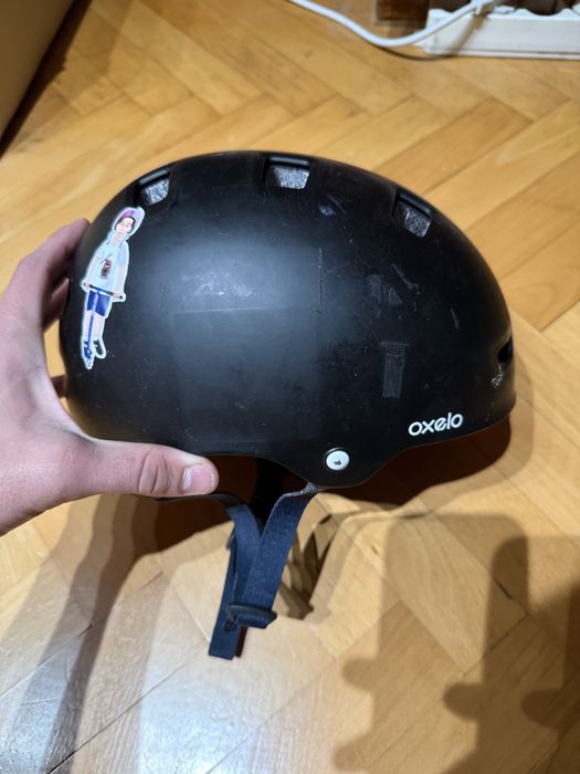 Наколенки, каски и налакътници