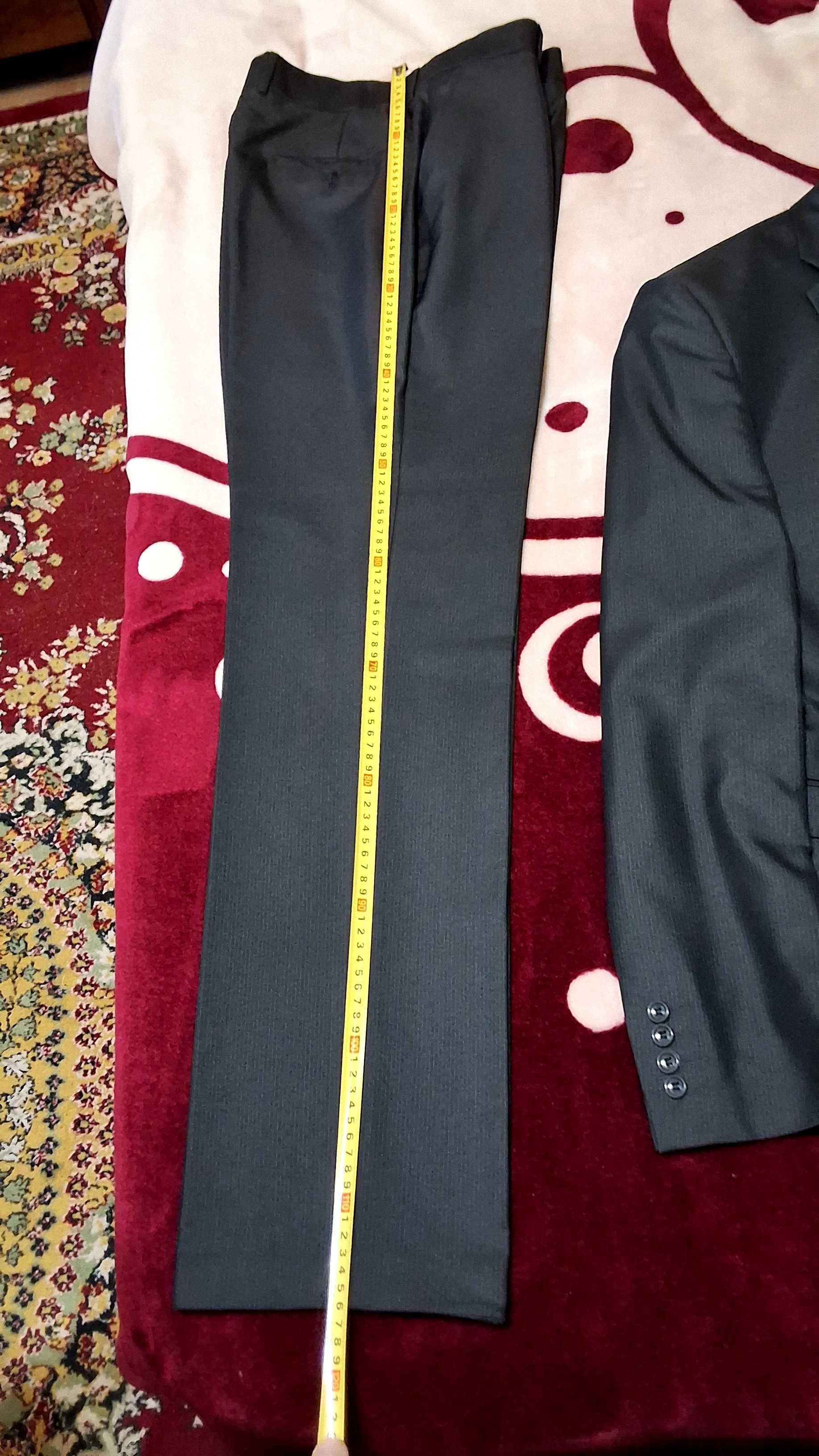Vand costum barbati