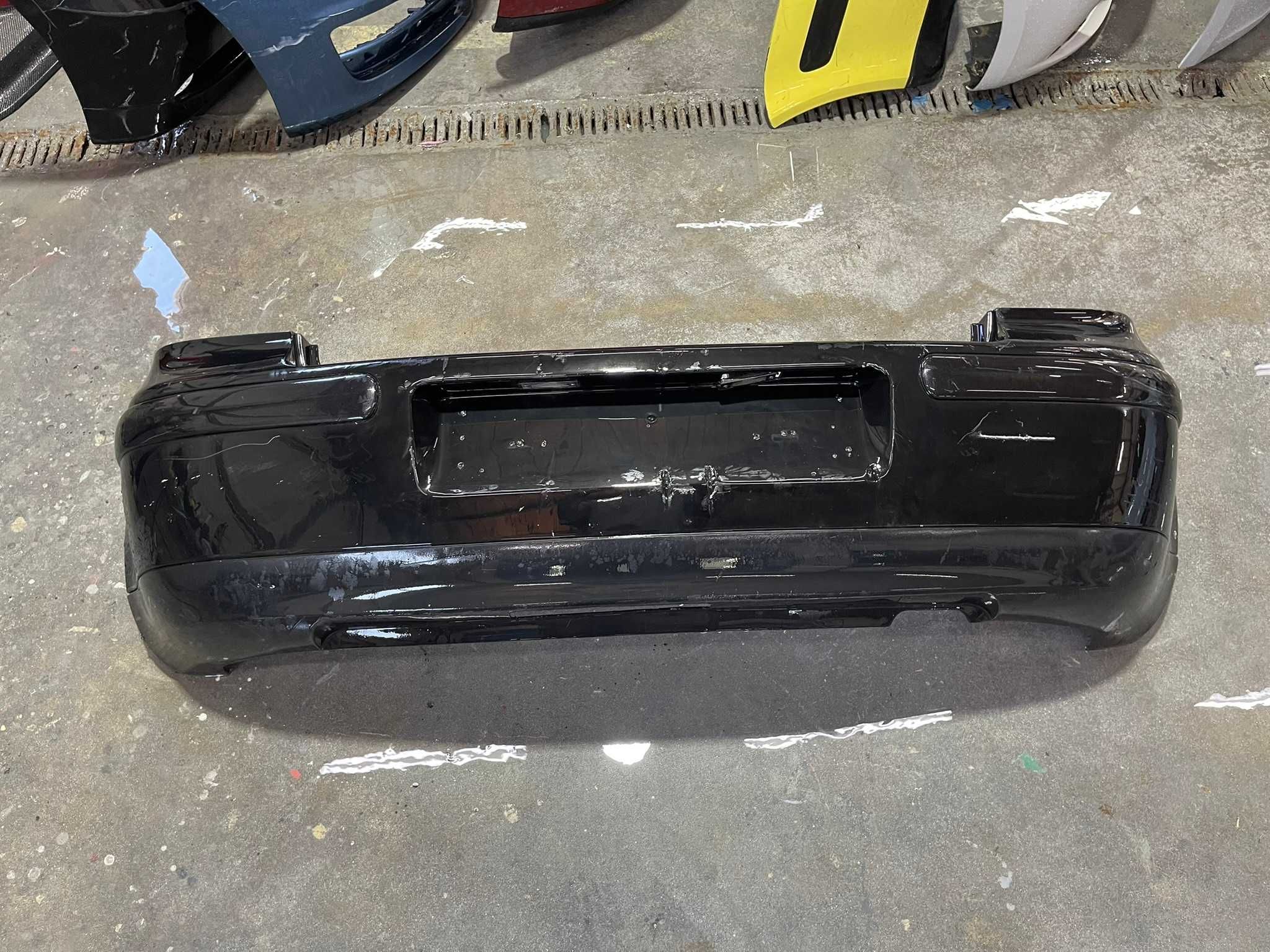 Bara spate Volkswagen Golf 4