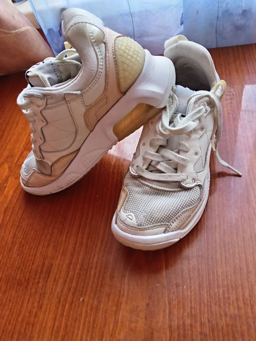 Papuci de femei   stare buna