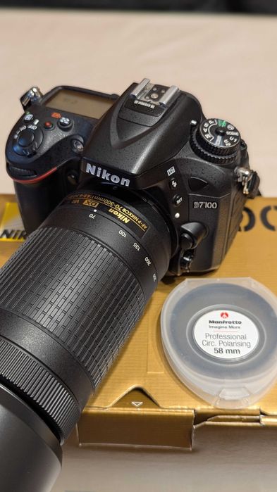 Nikon D7100 + 3 обектива Nikon