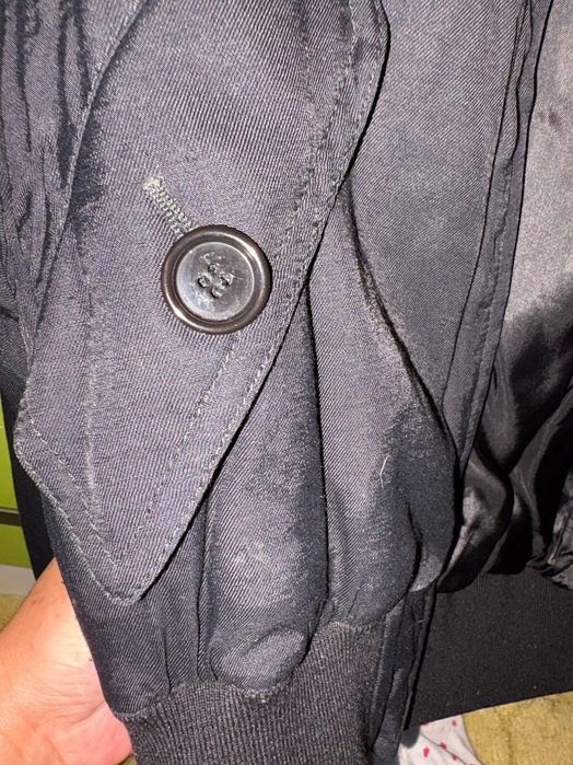 Bomber captusit pana in talie Miu Miu