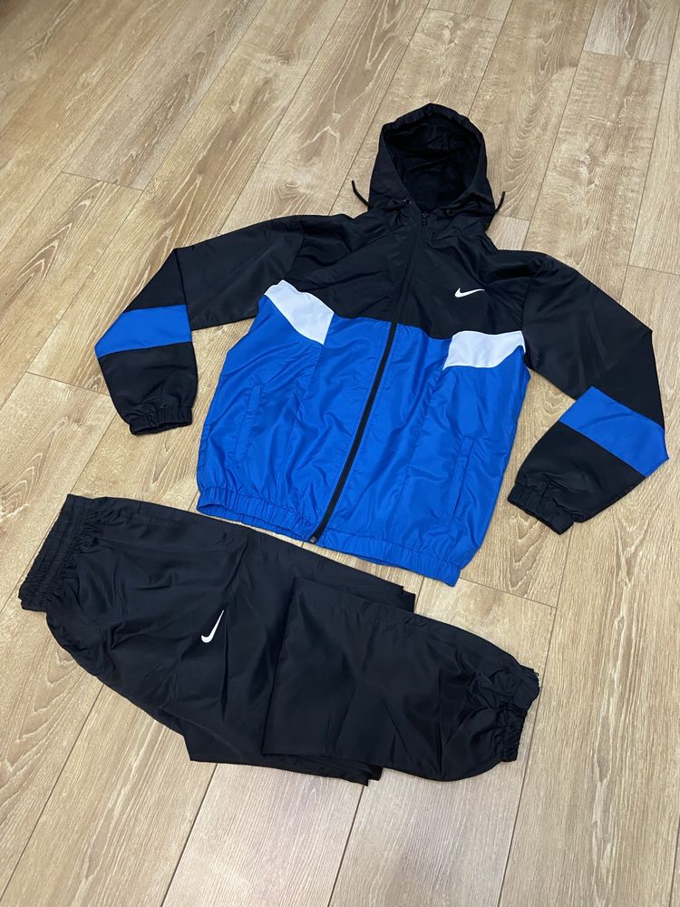 Trening Barbati Nike marimea S,L,XL,XXL