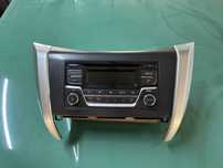 Casetofon nissan navara np300