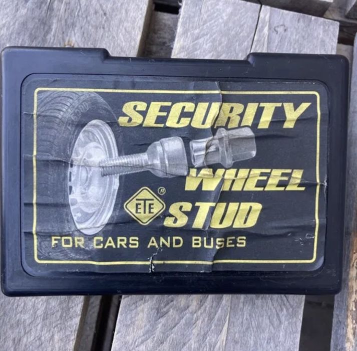 Секретни болтове