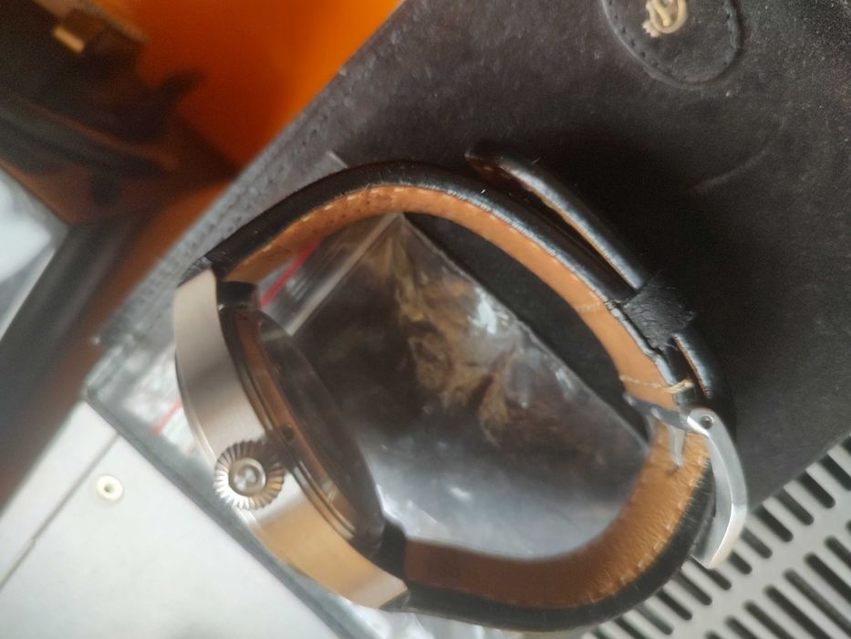 Steinhart Nav B - Uhr