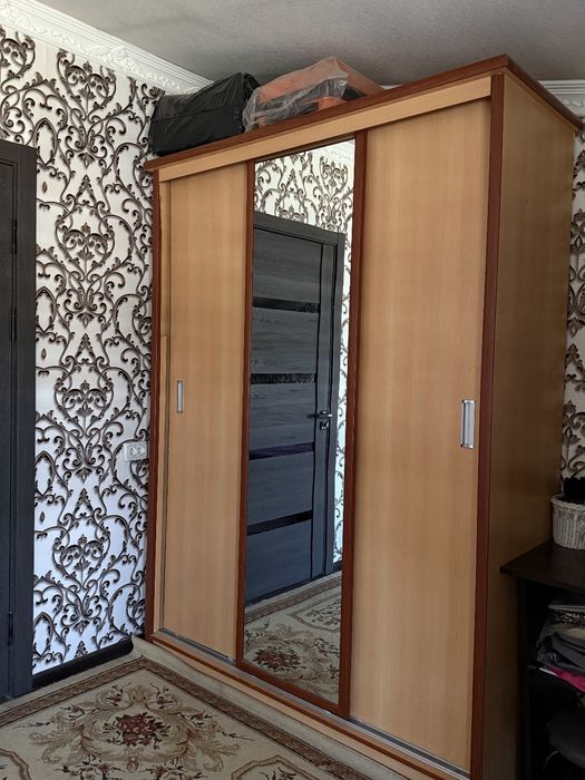 Продам спальный гарнитур