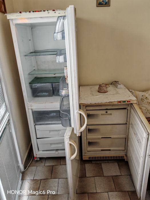 Мебели в добро състояние.