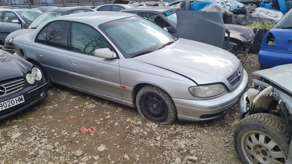 Opel Omega 2.2 , опел омега На Части !!!