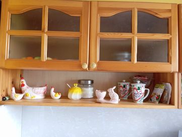 Чамови кухненски шкафове с ниша