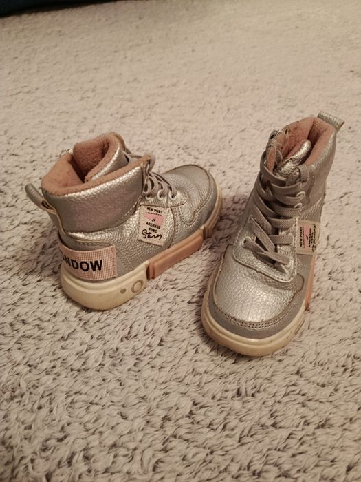 Демисезонные ботинки утеплён 24раз