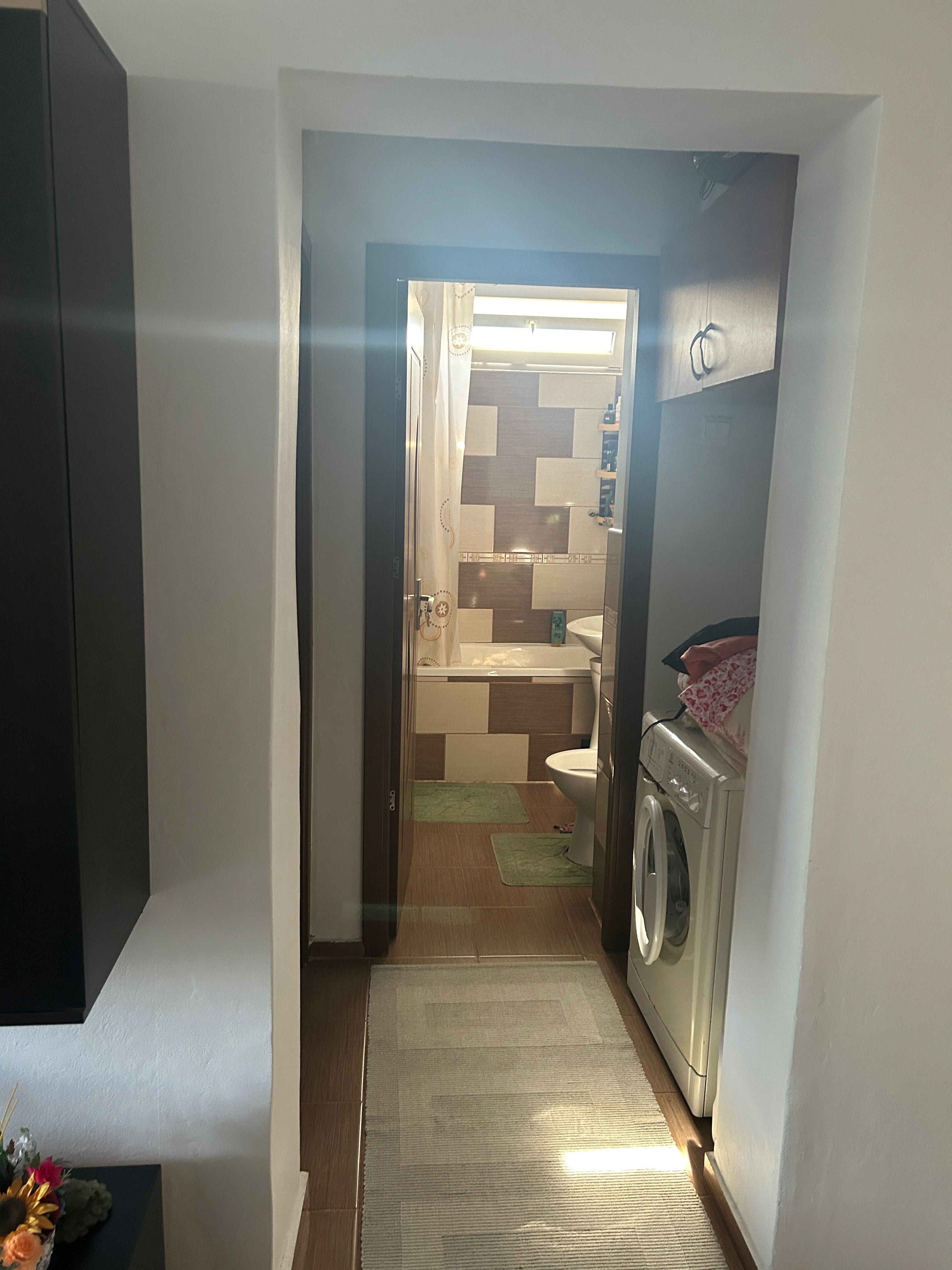 Vând apartament 2 camere