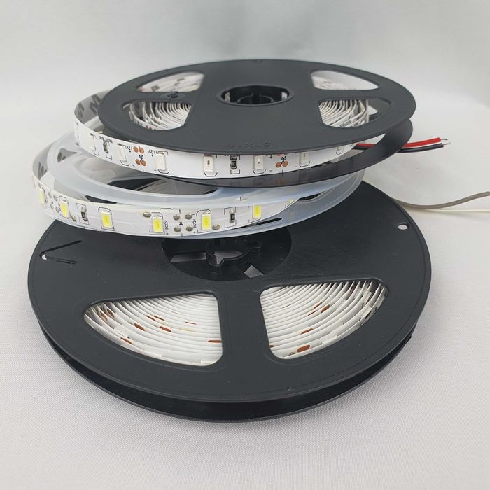 Banda LED-Alb-Rosu-Verde-Albastru-Galben-Lumini Ambientale-Universala