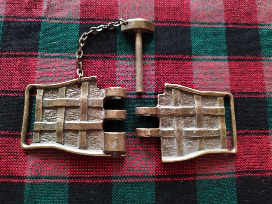 Оригинални стари бронзови пафти