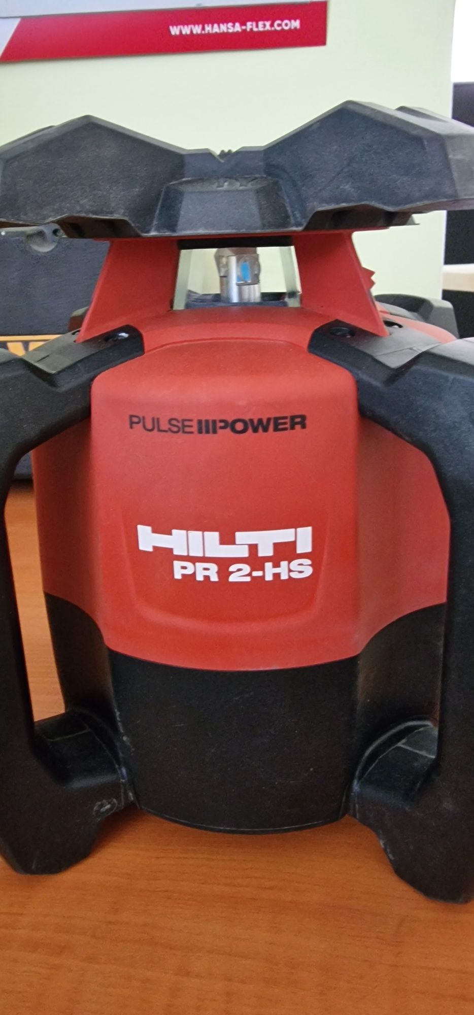 Ротационен лазерен нивелир Hilti PR 2-HS