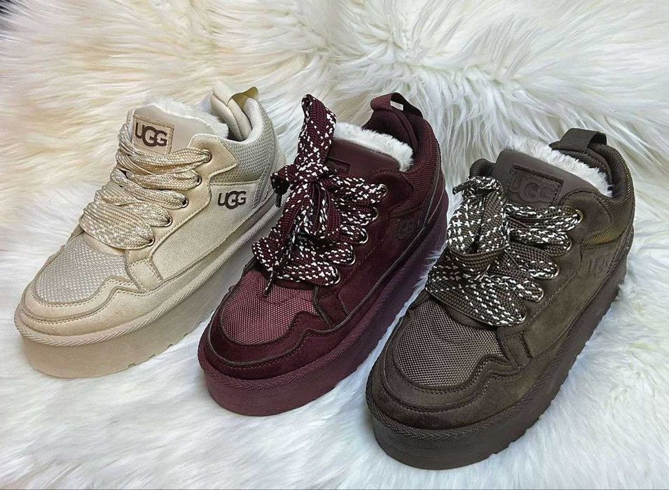 Ghetuțe ugg, tip adidas