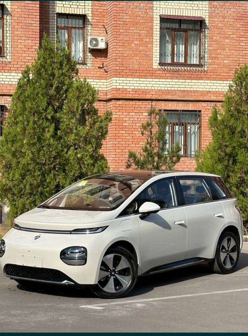 Wuling Baojun Cloud
Yil 2023 yengi 
Elektormator  quvvati 100 kw
Yuqor