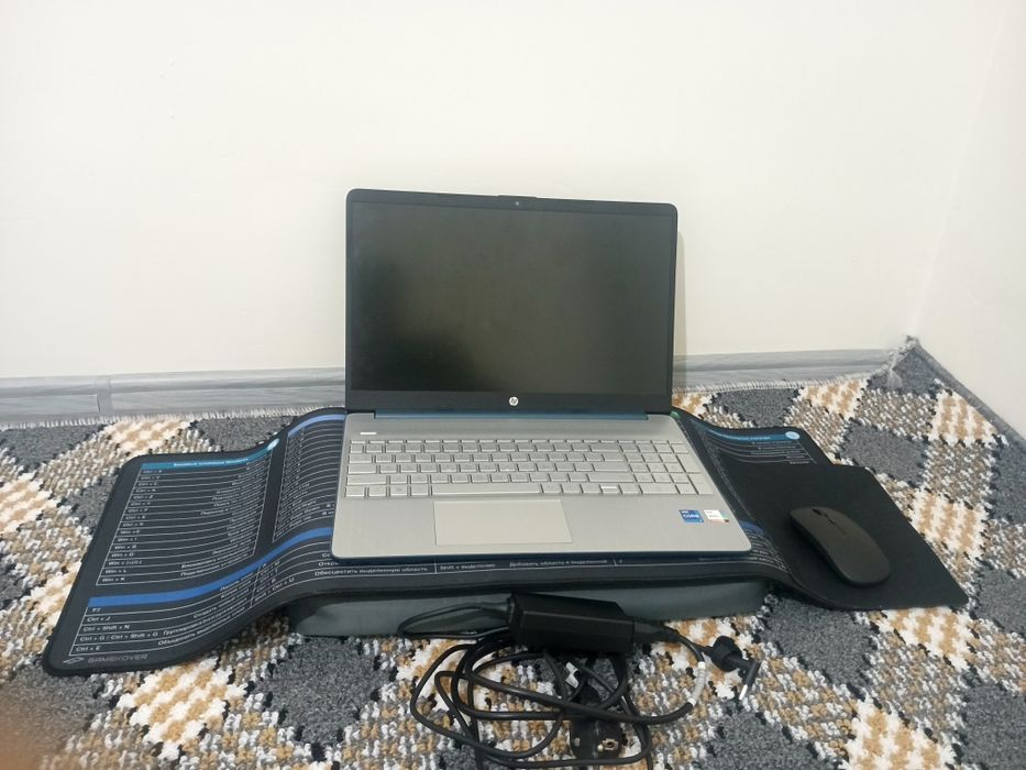 HP intelcore i7 irisxe Noutbuk