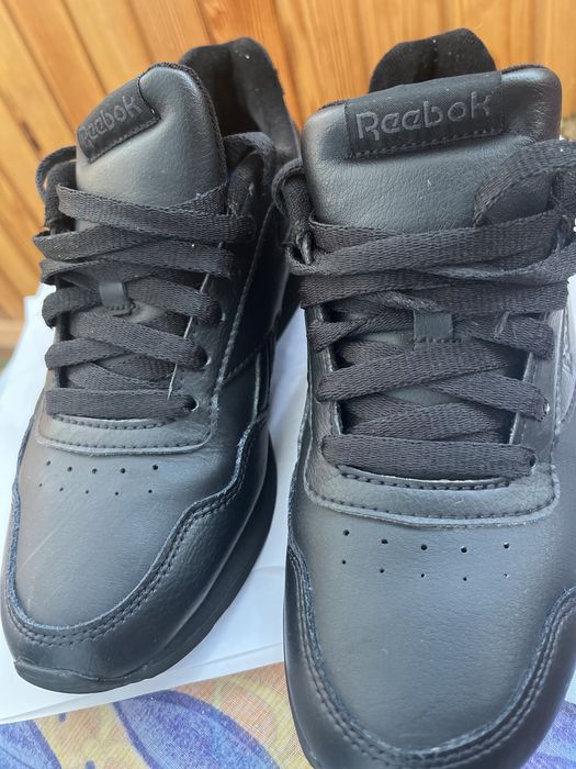 Продам кроссовки Reebok oригинал срочно