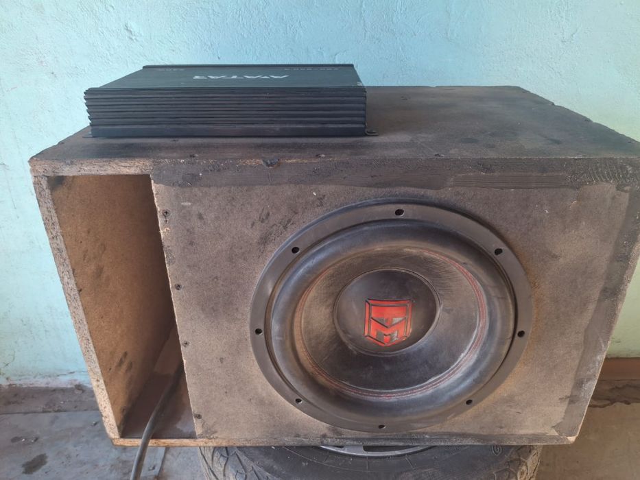 Продам саб усилитель магнитафон и колонки