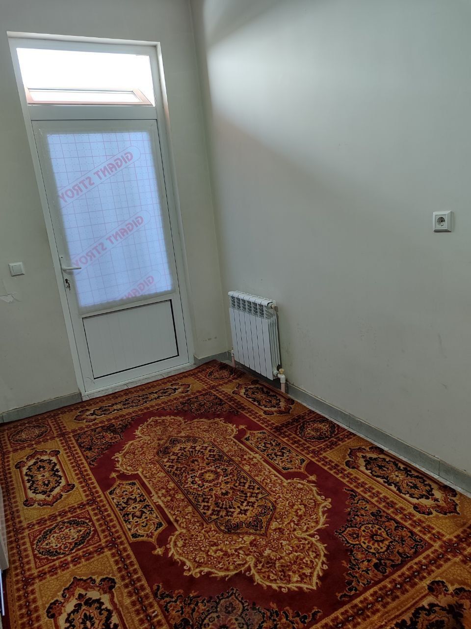 Chlonzor shaxar oq tepa mikrokredit bank orqasdag doʻm
2 etaj 
Kvadrat