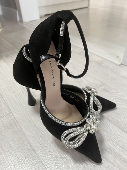 Новые замшевые туфли